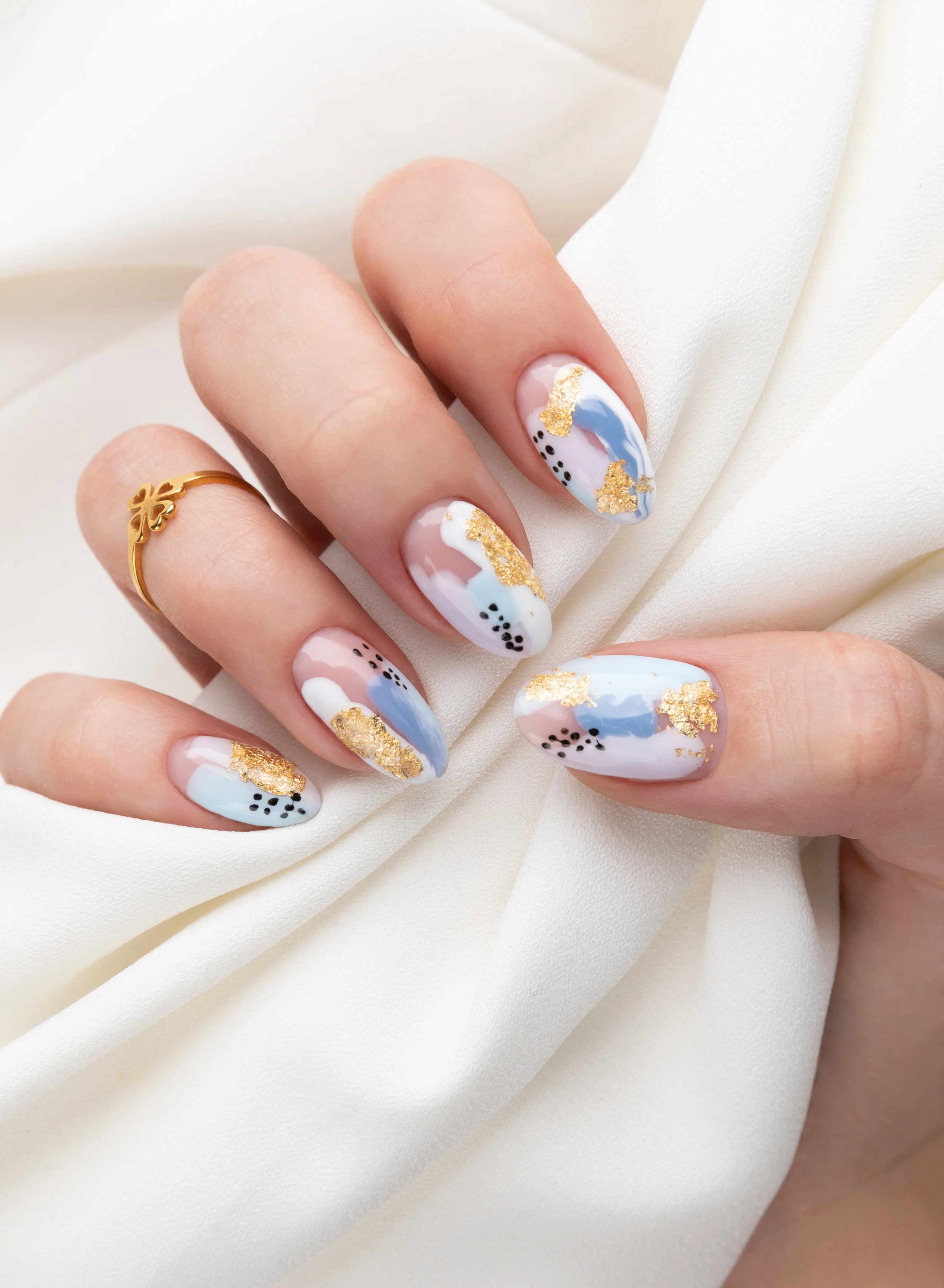 Velora Nail Art